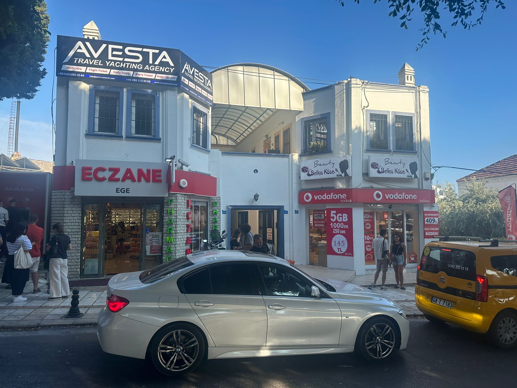 Transfery do Mariny w Bodrum – VIP transfery z lotniska Milas-Bodrum z Avesta Travel