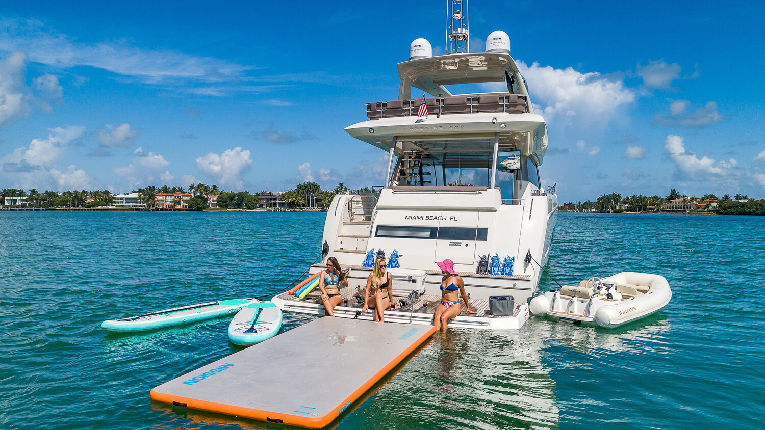 Daily Yacht and Boat Tour