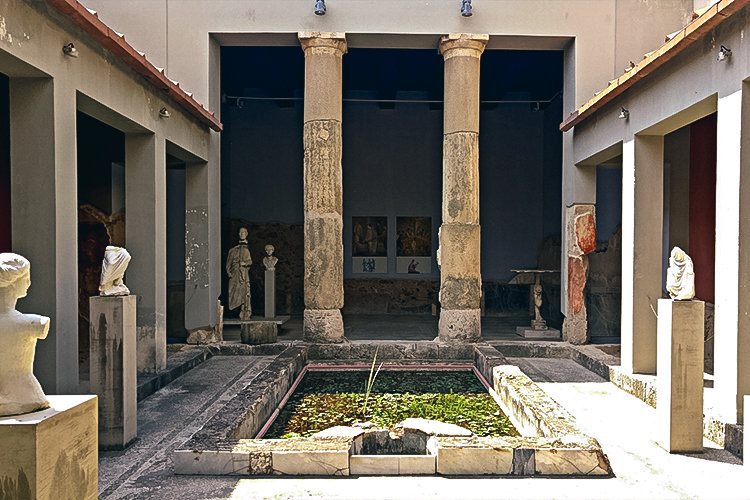 Casa Romana (Roma Evi)