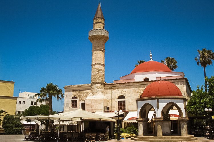 Defterdar Camii