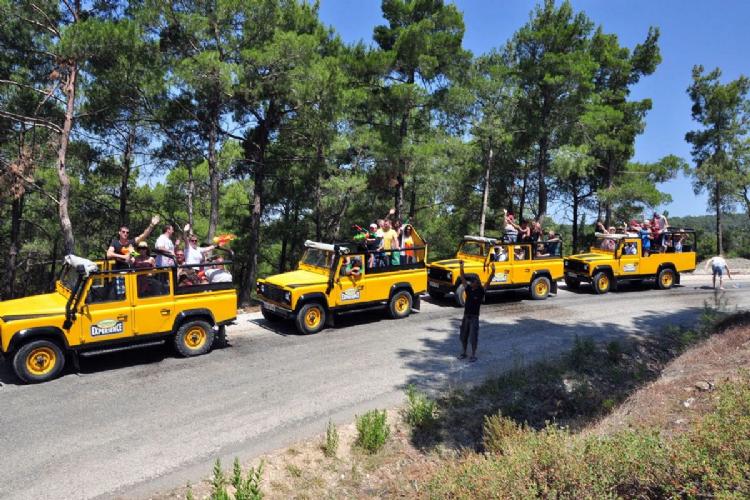 Didim Jeep Safari – Full-Day Off-Road Adventure from Altinkum & Akbük